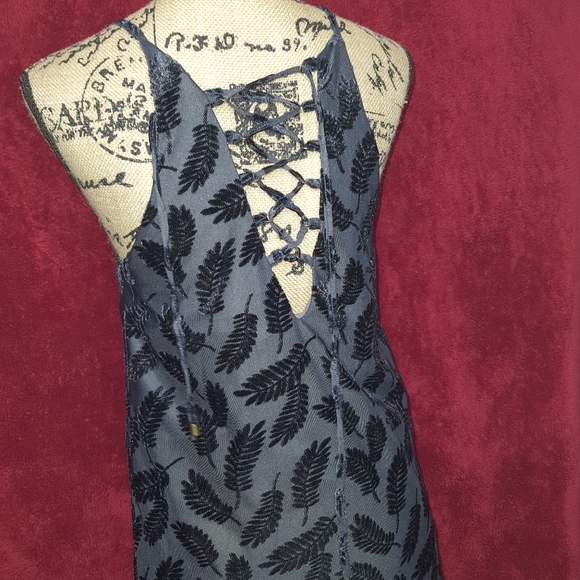 Honey Belle Demi Navy Burnout Velvet Shift Dress - Picture 4 of 5